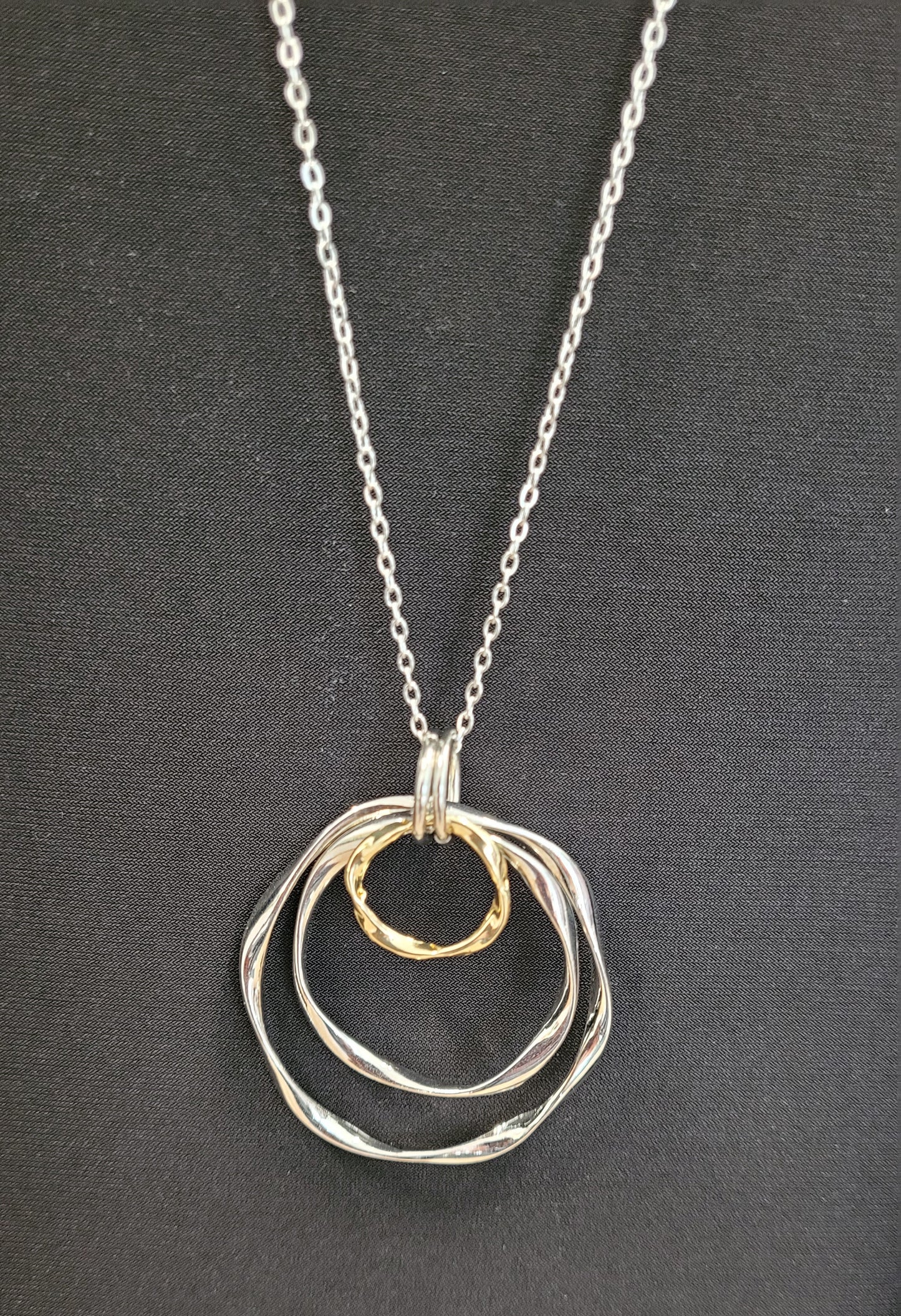 J&J Designs 3 Twisted Silver & Gold Circle Necklace 55811