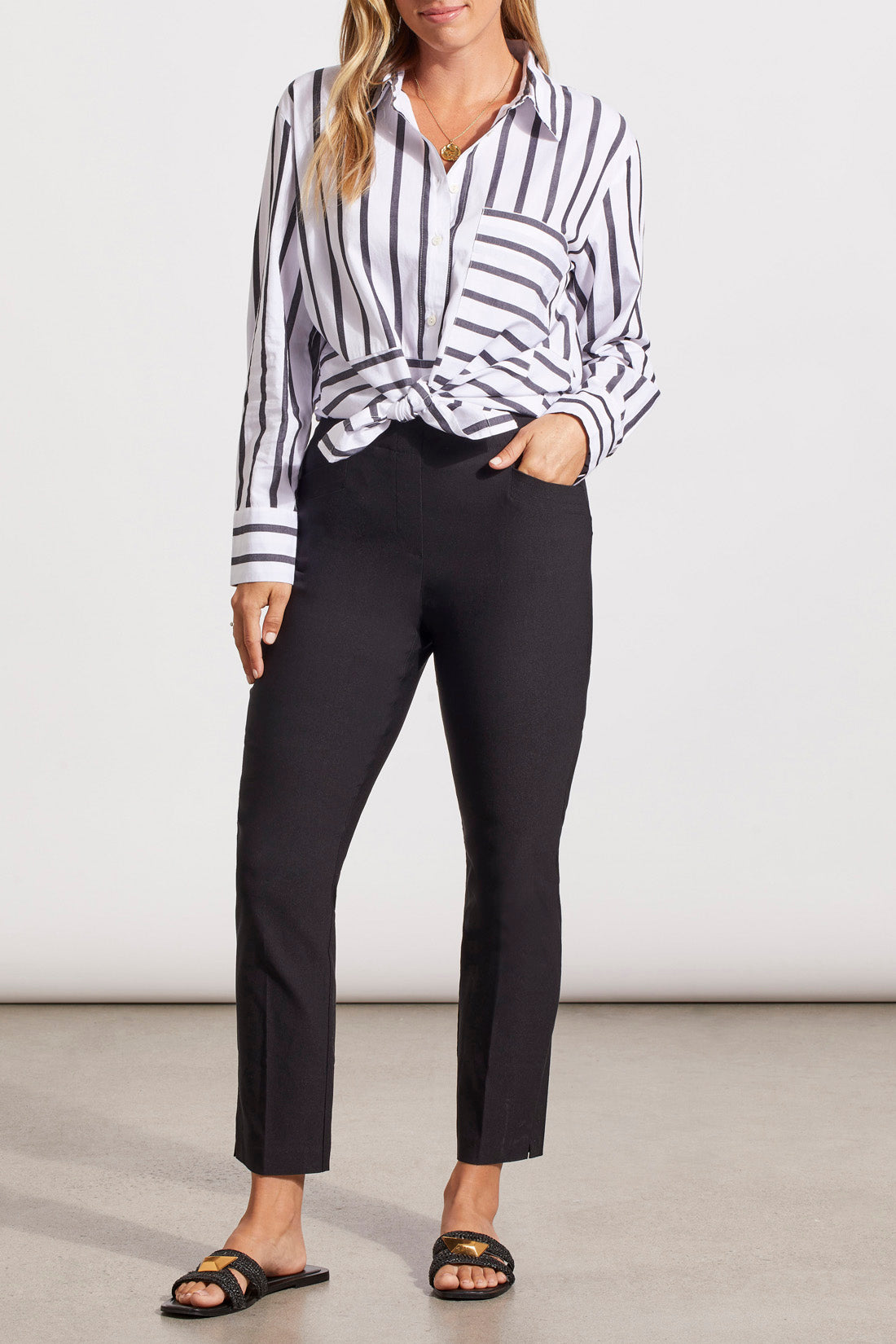 Tribal Flatten It Pull On Ankle Pant w/Slits Black 17630-7165-0002