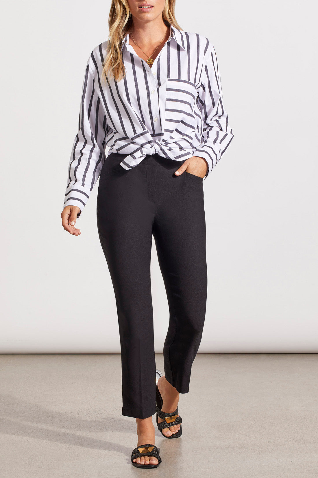 Tribal Flatten It Pull On Ankle Pant w/Slits Black 17630-7165-0002