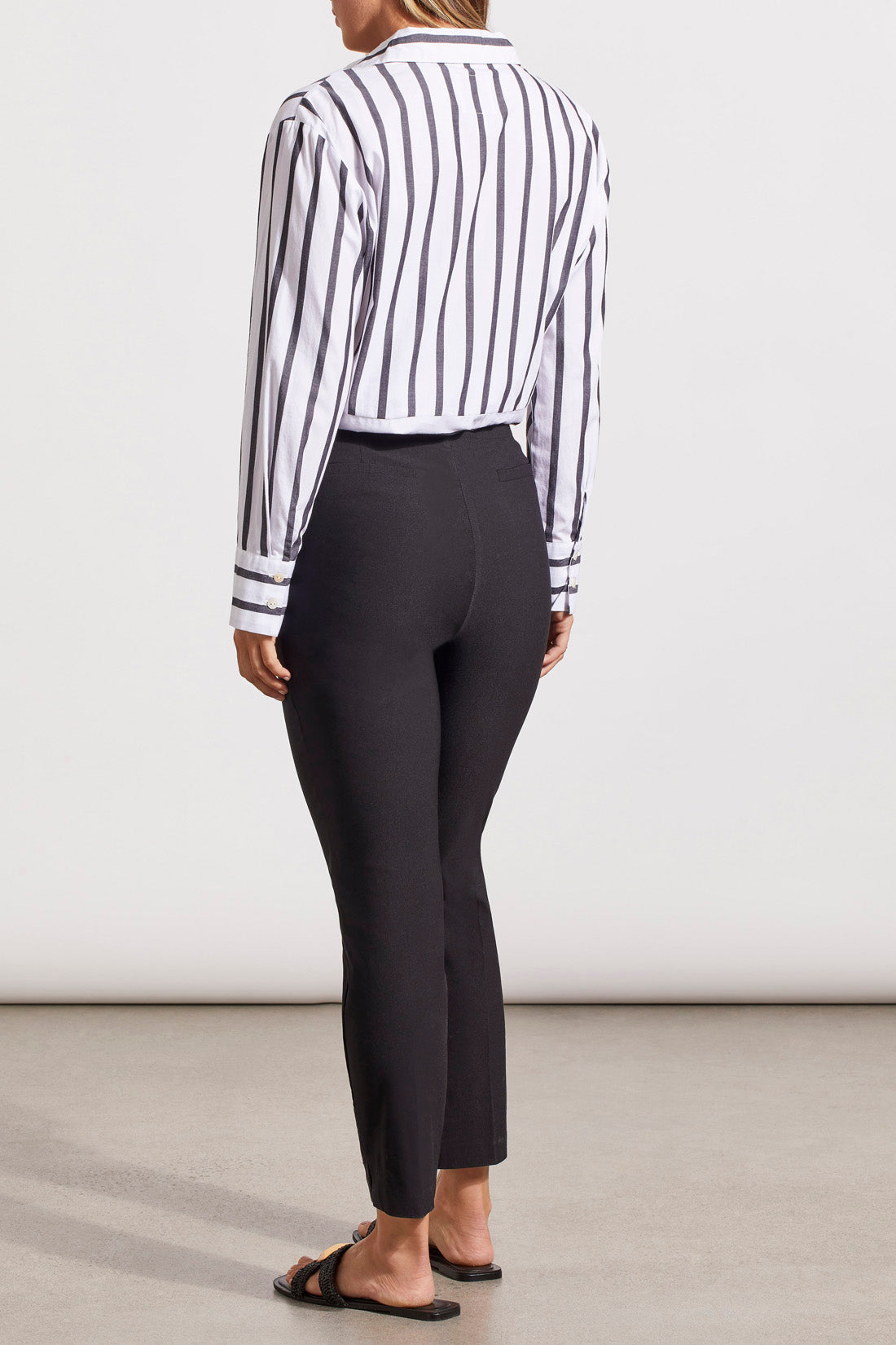 Tribal Flatten It Pull On Ankle Pant w/Slits Black 17630-7165-0002