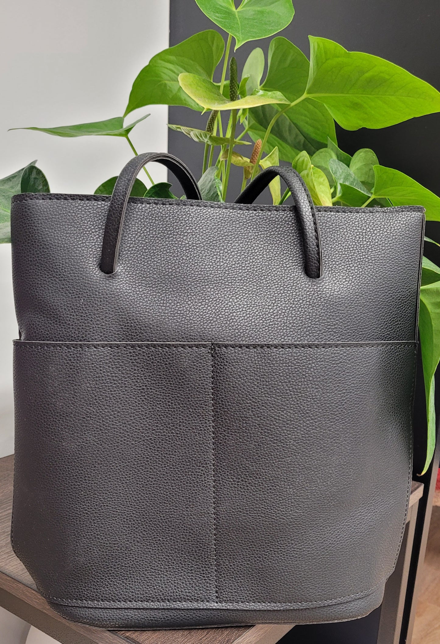 Caracol Imitation Leather Tote with Inside Pouch 7059 BLK