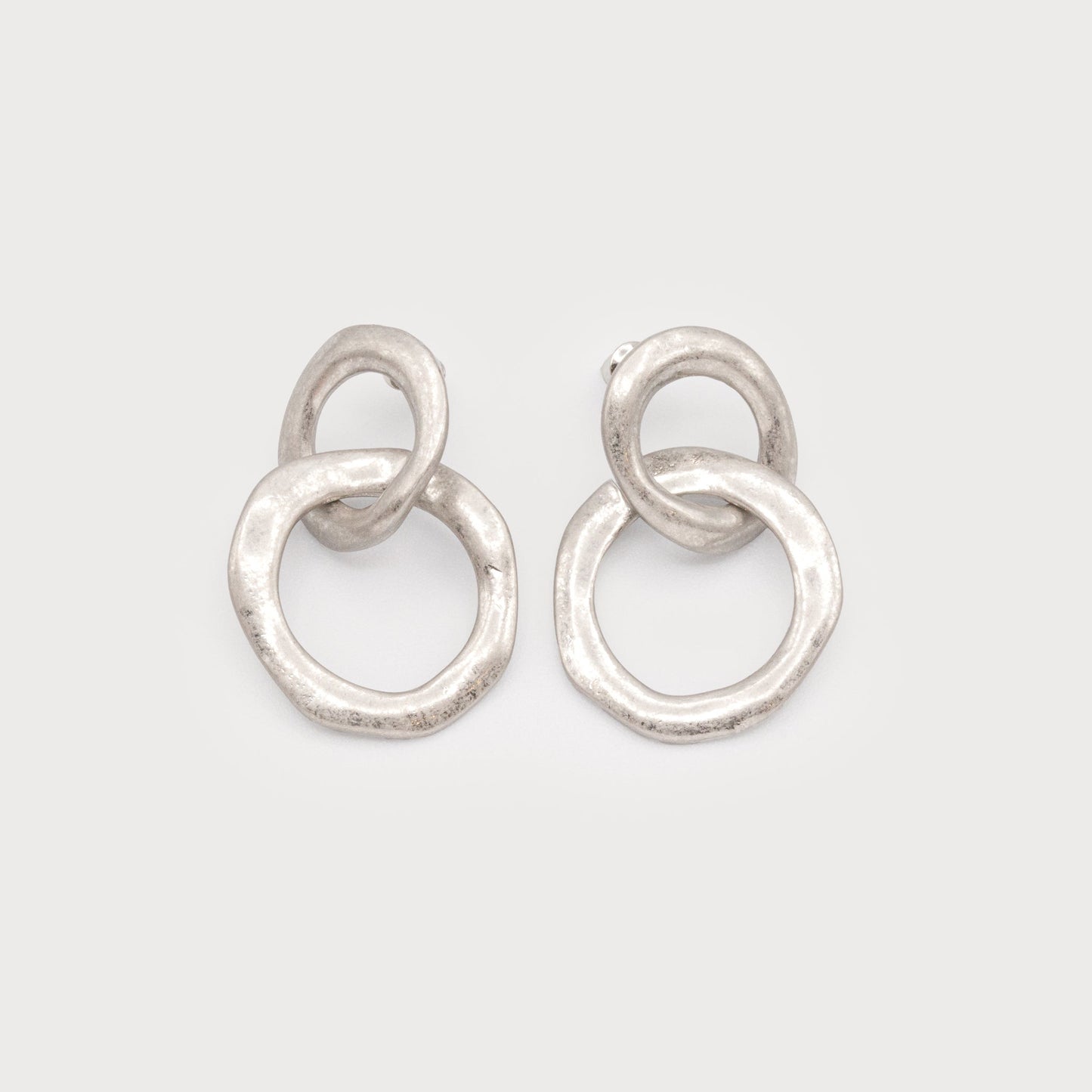 Caracol Intertwined Wavy Rings on Posts 2709-SLV