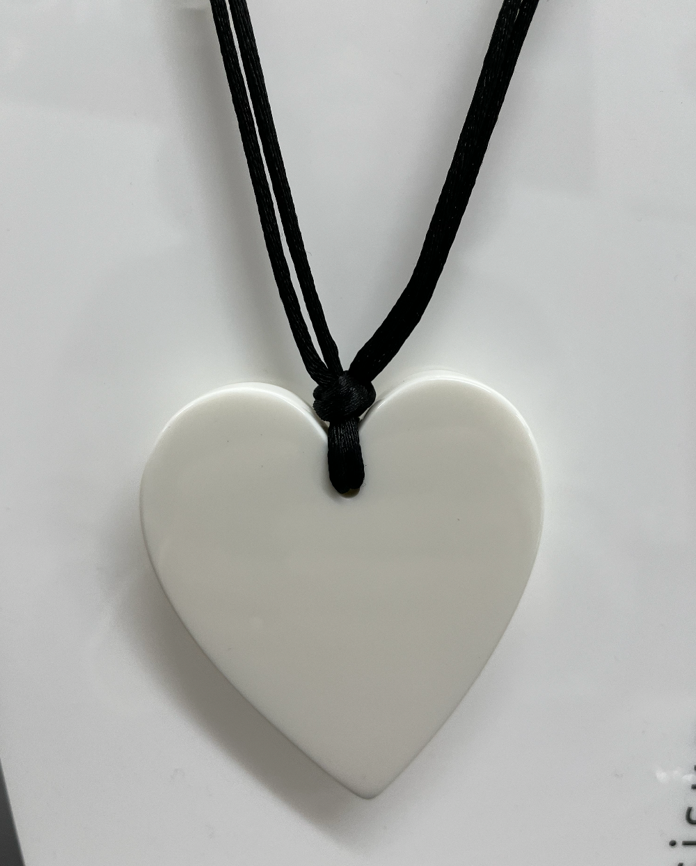 Zsiska Small Heart Pendant White 50602049037Q00