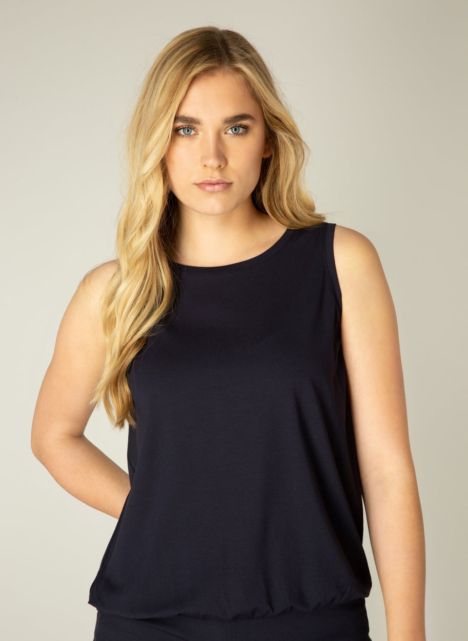 Base Level Yasmin Top Dark Blue 6000032