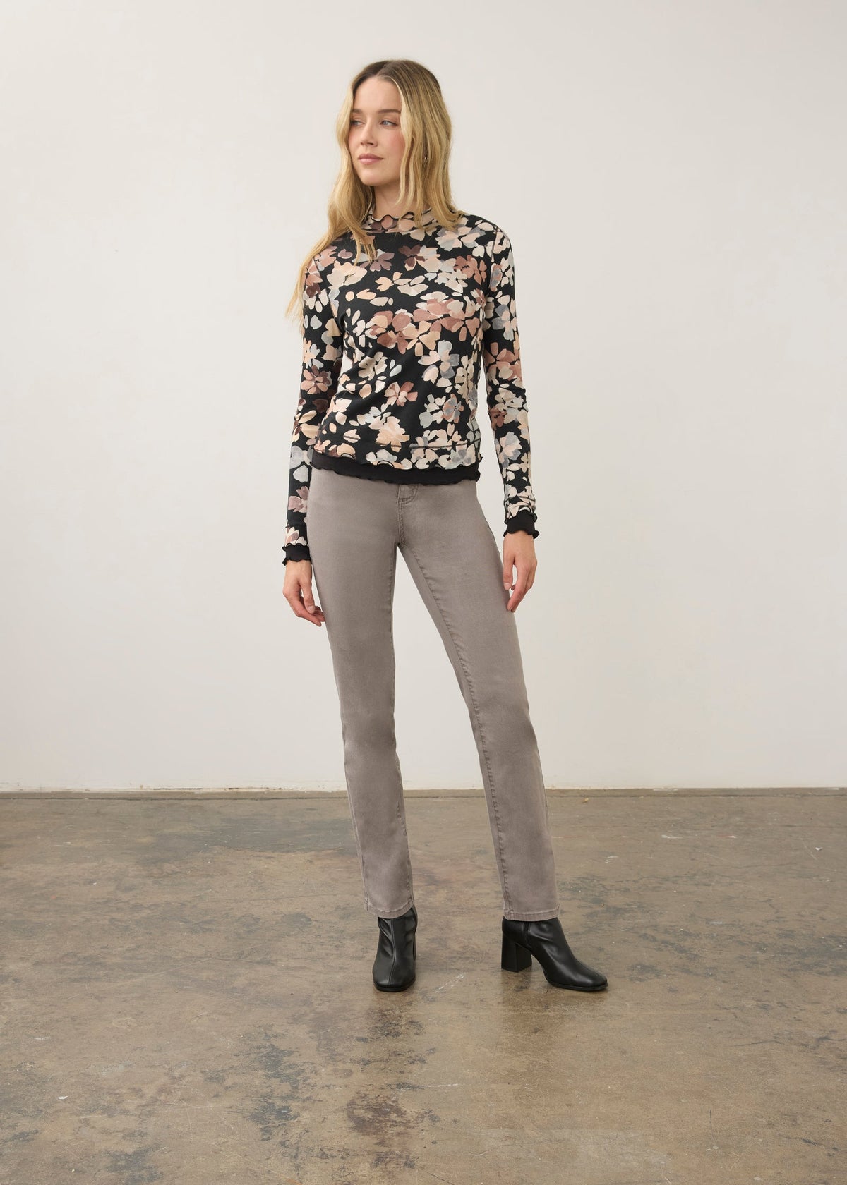 FDJ Suzanne Straight Leg Pants Stone Grey 6864511