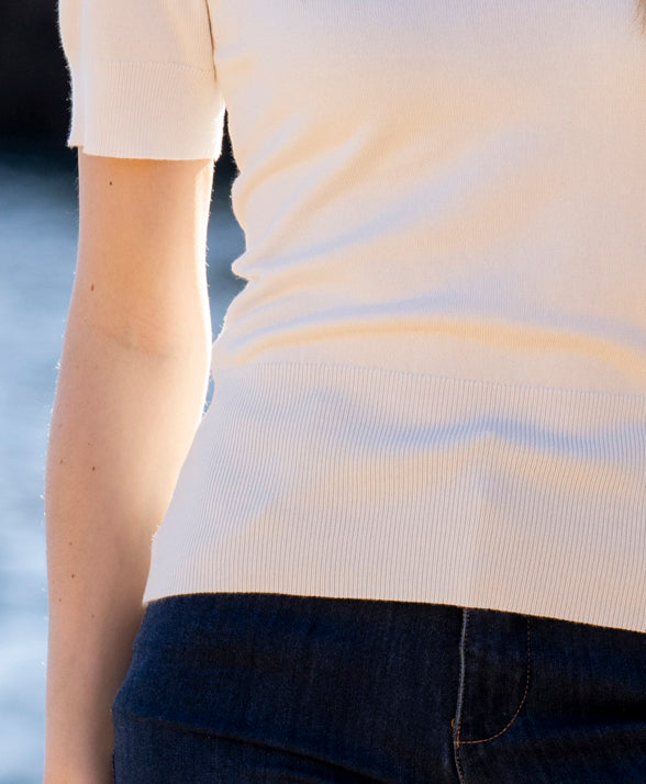 Marble Round Neck Short Sleeve Sweater w/Buttons at Back Neck Ivory 7512-104