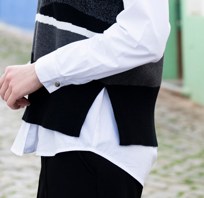 Marble Relaxed Fit Vest w/Detachable Collar Black 8107-101