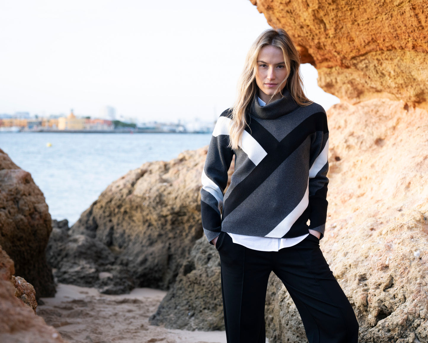 Marble Jacquard Knit Relaxed Fit Sweater w/Abstract Pattern Black 8109-101