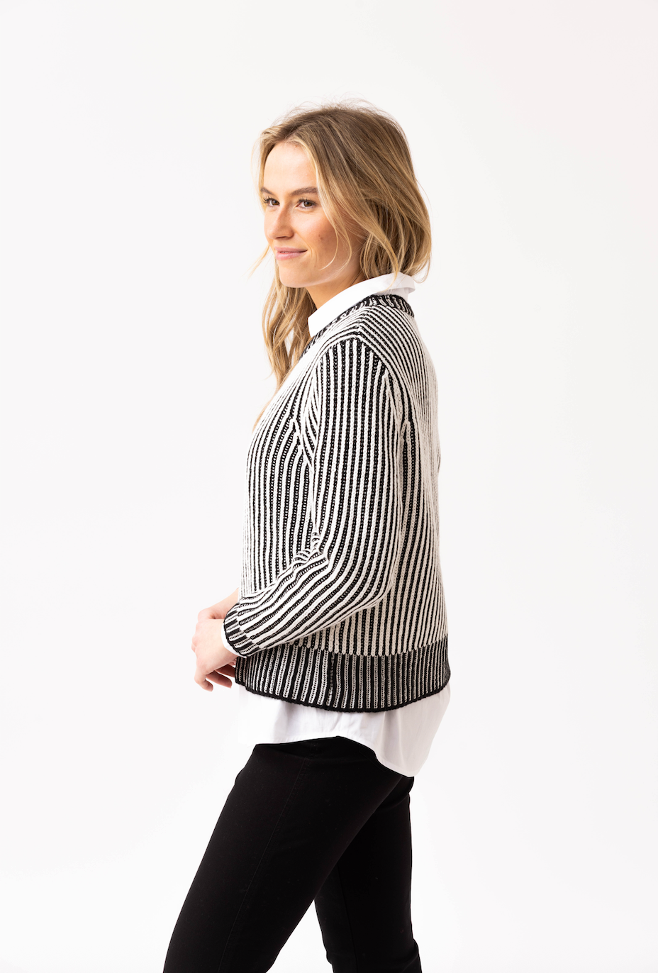 Marble Round Neck Sweater w/Two Colour Contrast Stripe & Detachable Collar Ivory 8100-104