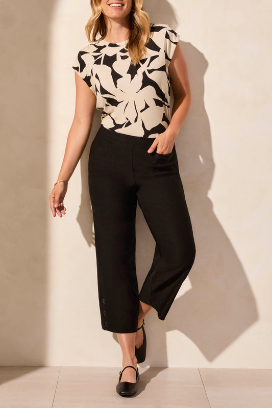 Tribal Flatten It Pull On Capri w/Eyelets Black 20550-7165-0002