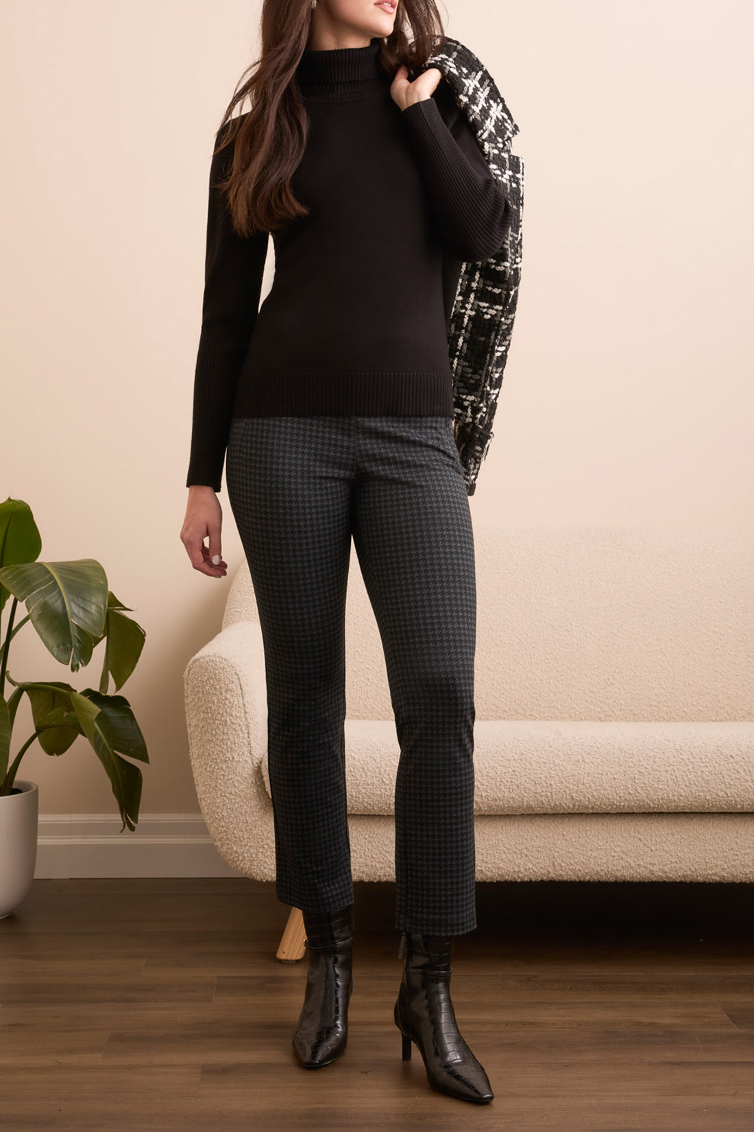 Tribal L/S Turtle Neck Sweater Black 22920-835-0002