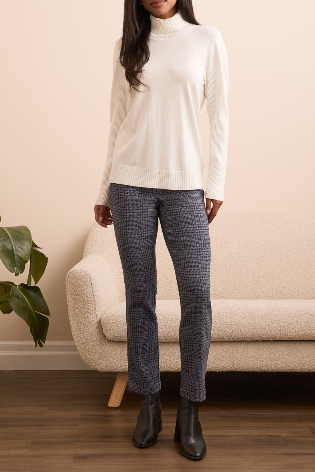 Tribal L/S Turtle Neck Sweater Cream 22920-835-0026