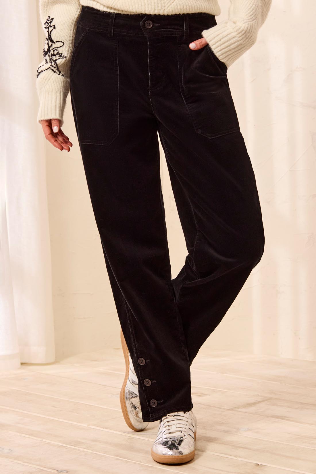 Tribal Cordroy Barrel Leg Ankle Pant w/Button Black 23230-3779-0002