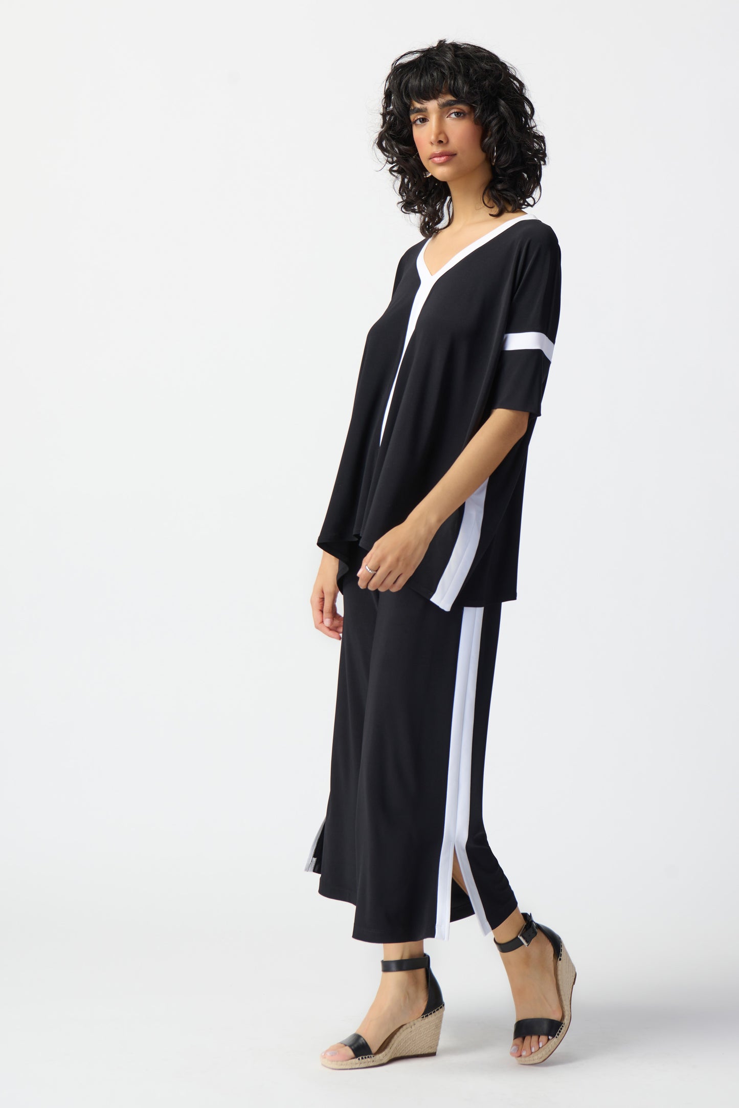 Joseph Ribkoff S/S Dolman Sleeve Colour Block Top Black/Vanilla 241125