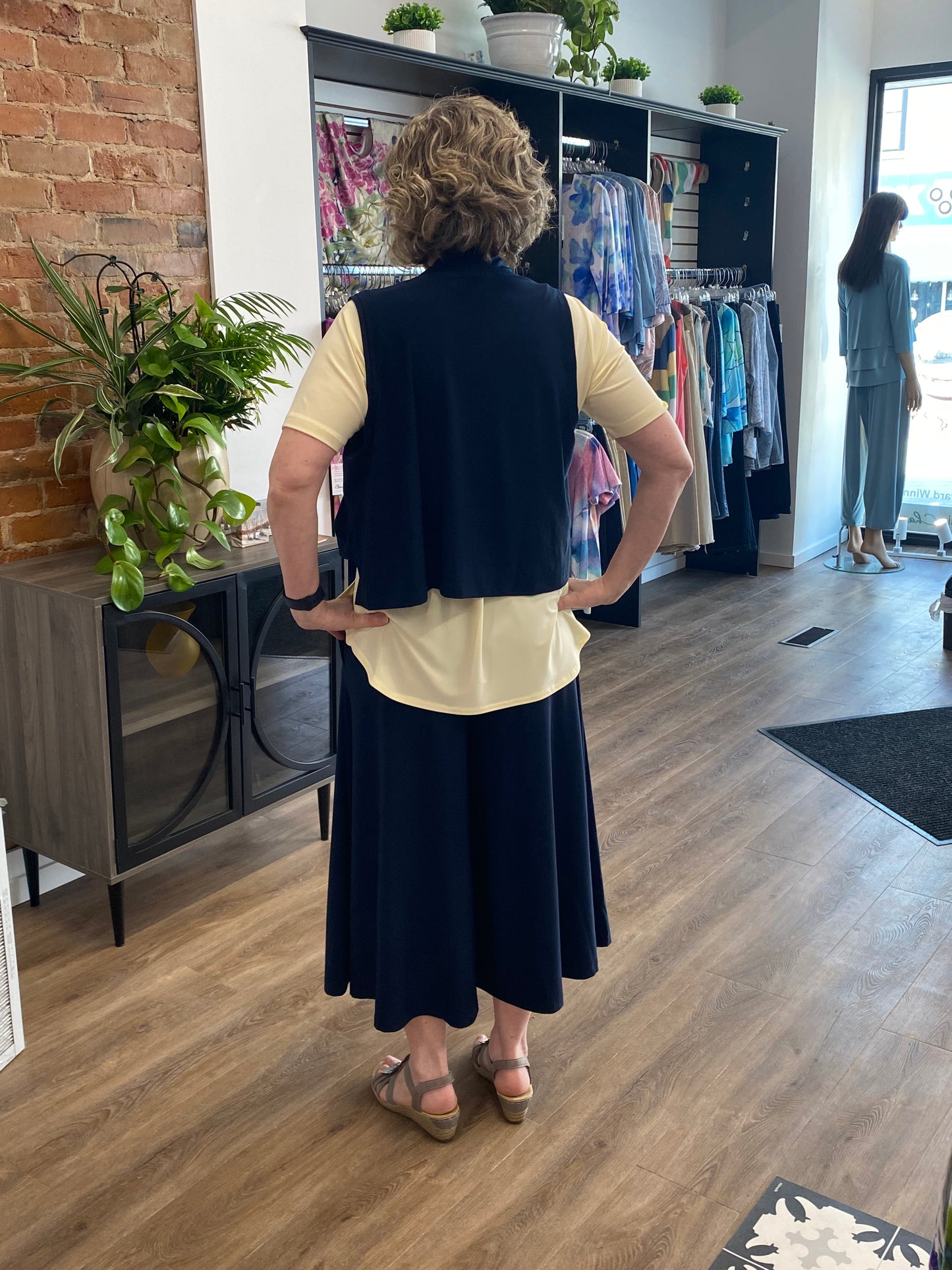 Sympli Cropped Core Vest Navy 25189