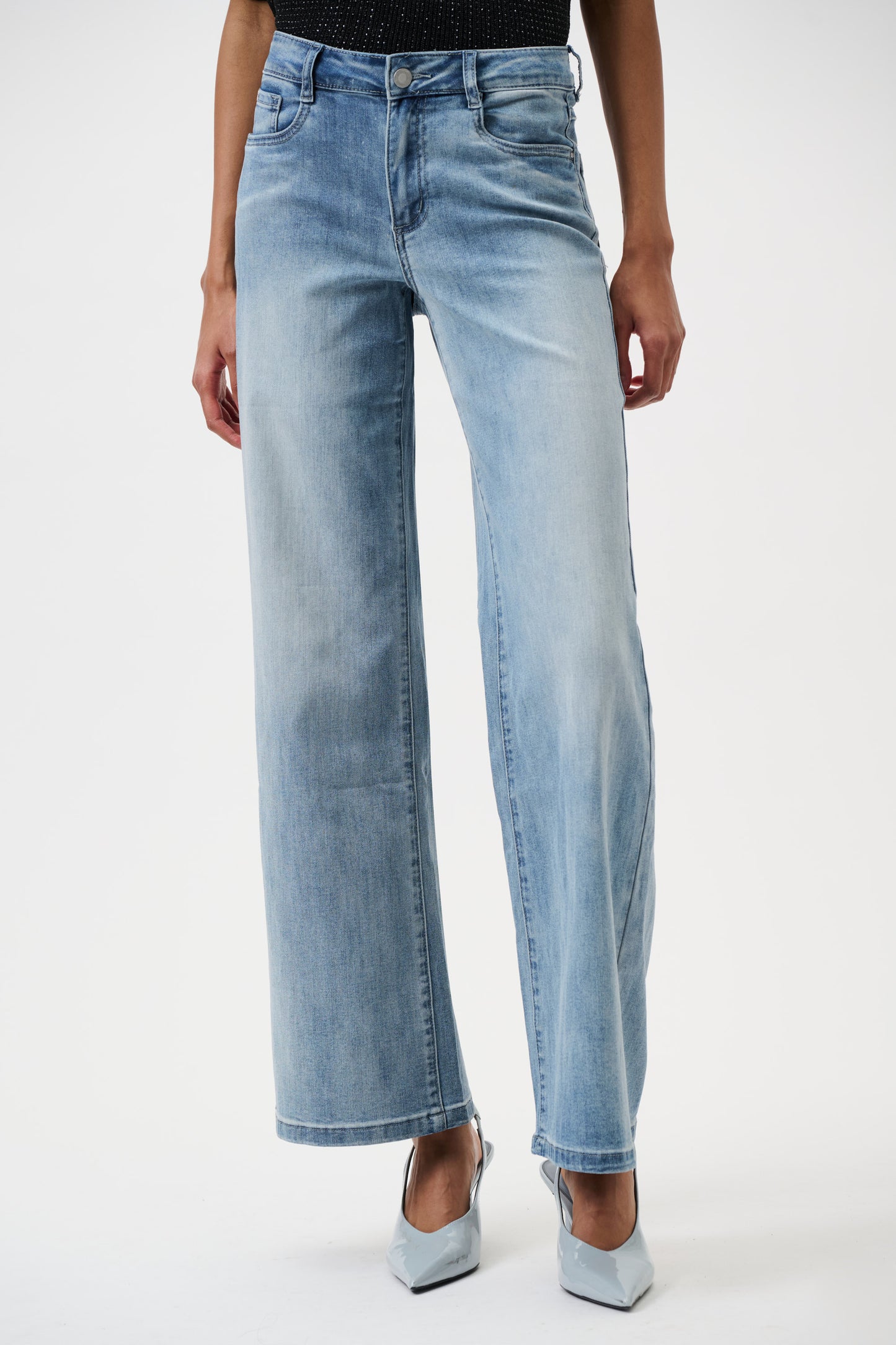 Joseph Ribkoff Goldie Classic Wide-Leg Stretch Jeans Light Blue Denim 251968CO