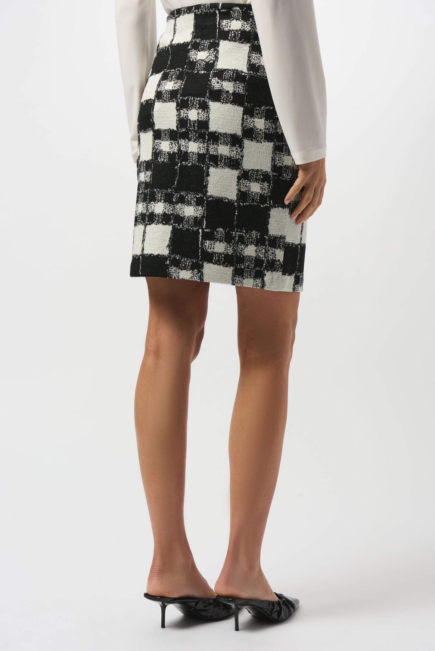 Joseph Ribkoff Jacquard Sweater Plaid Print Pull-On Skirt Black/Cream 253146
