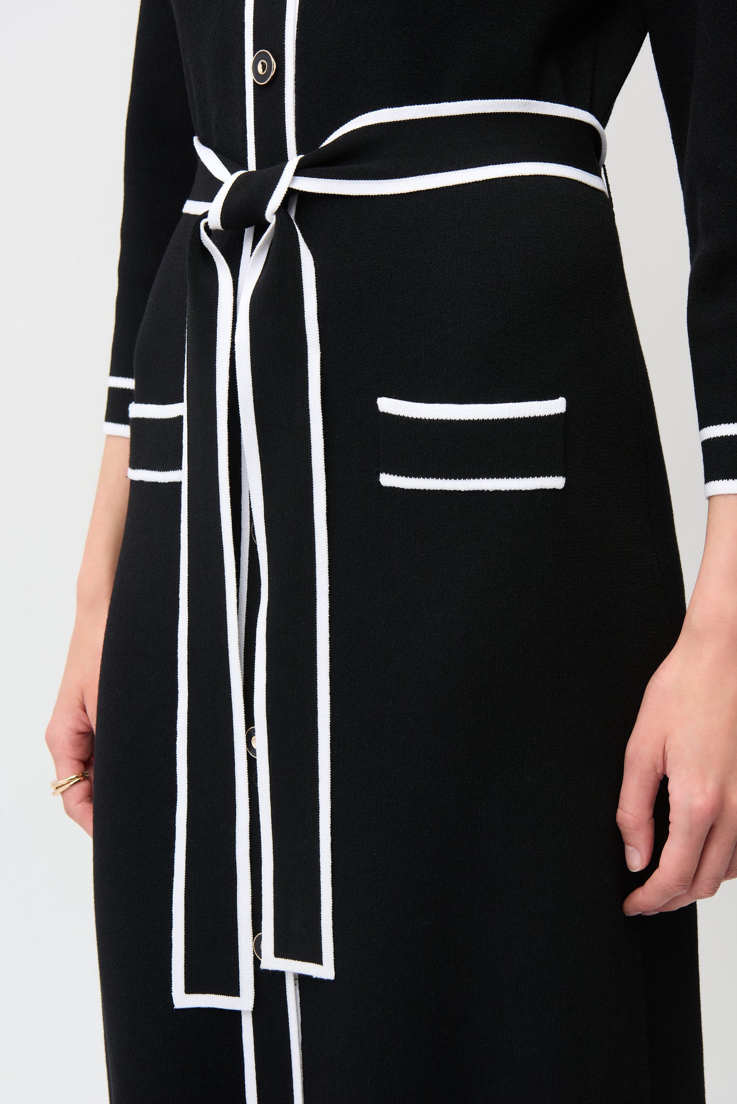 Joseph Ribkoff Viscose Sweater Knit Shirt Dress w/Contrast Piping And Sash Black/Vanilla 261944