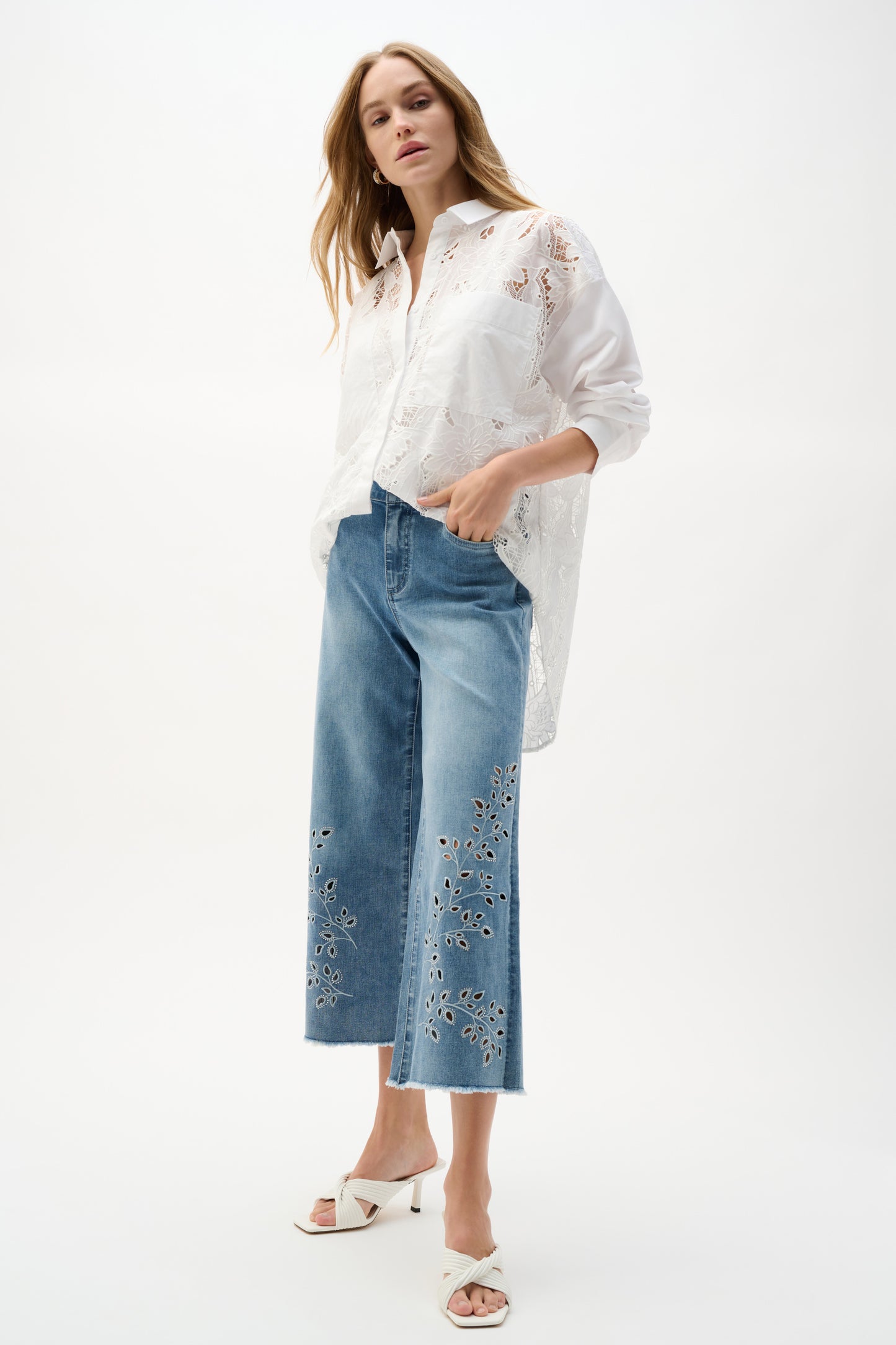 Joseph Ribkoff Crop Denim w/Embroidery Lt Blue Denim 262915