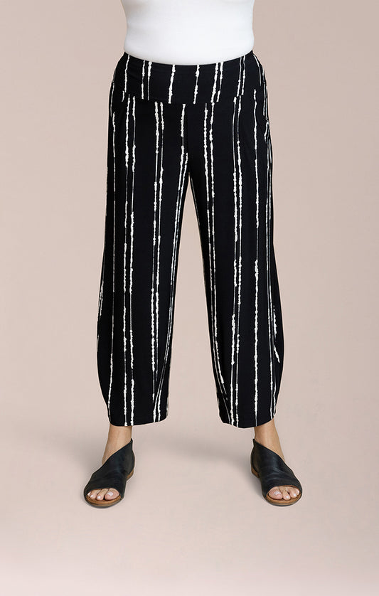 Sympli Narrow Lantern Pant Print  Cecily Black 27237P