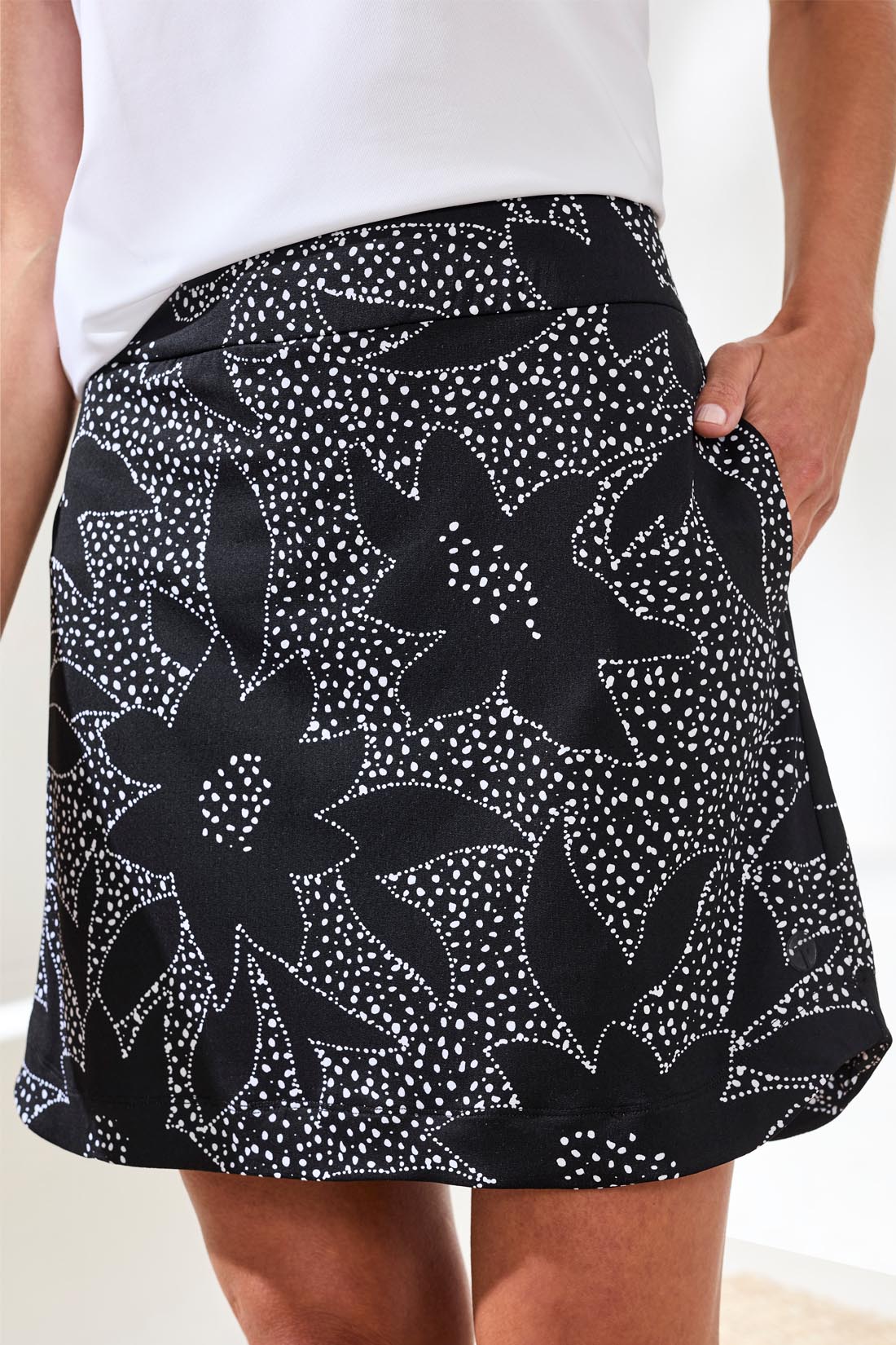 Tribal Pull On Skort w/Round Hem Black Floral 30600-3024-2813