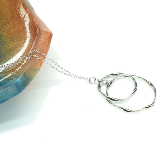J&J Designs 2 Twisted Silver Circle 32" Chain Silver 55814