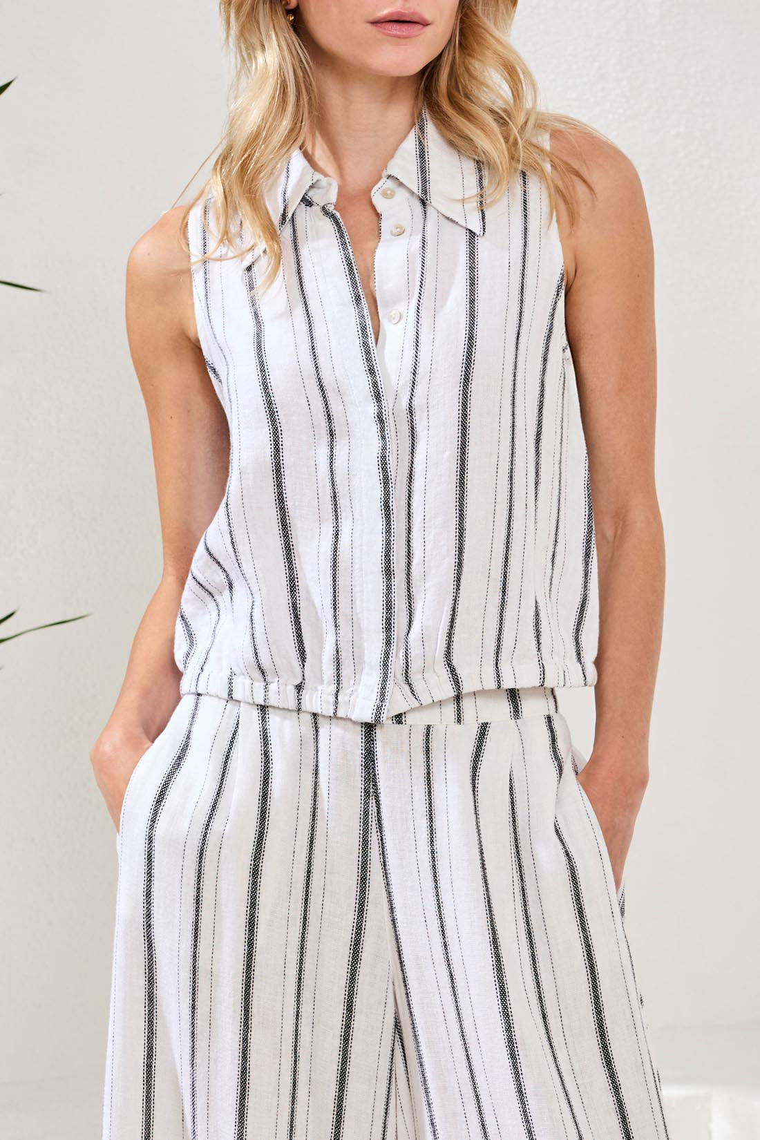 Tribal Hidden Placket Shirt w/Elastic Waist  White/Black 60910-5400-0289