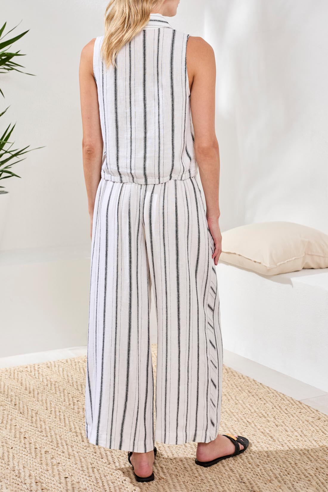 Tribal Hidden Placket Shirt w/Elastic Waist  White/Black 60910-5400-0289