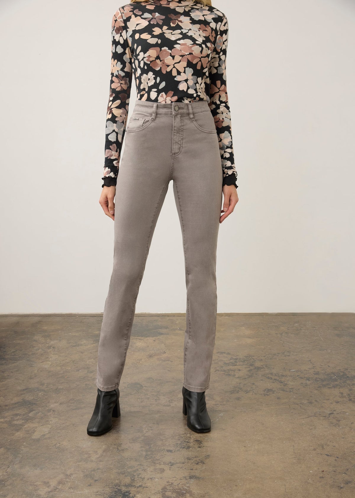 FDJ Suzanne Straight Leg Pants Stone Grey 6864511