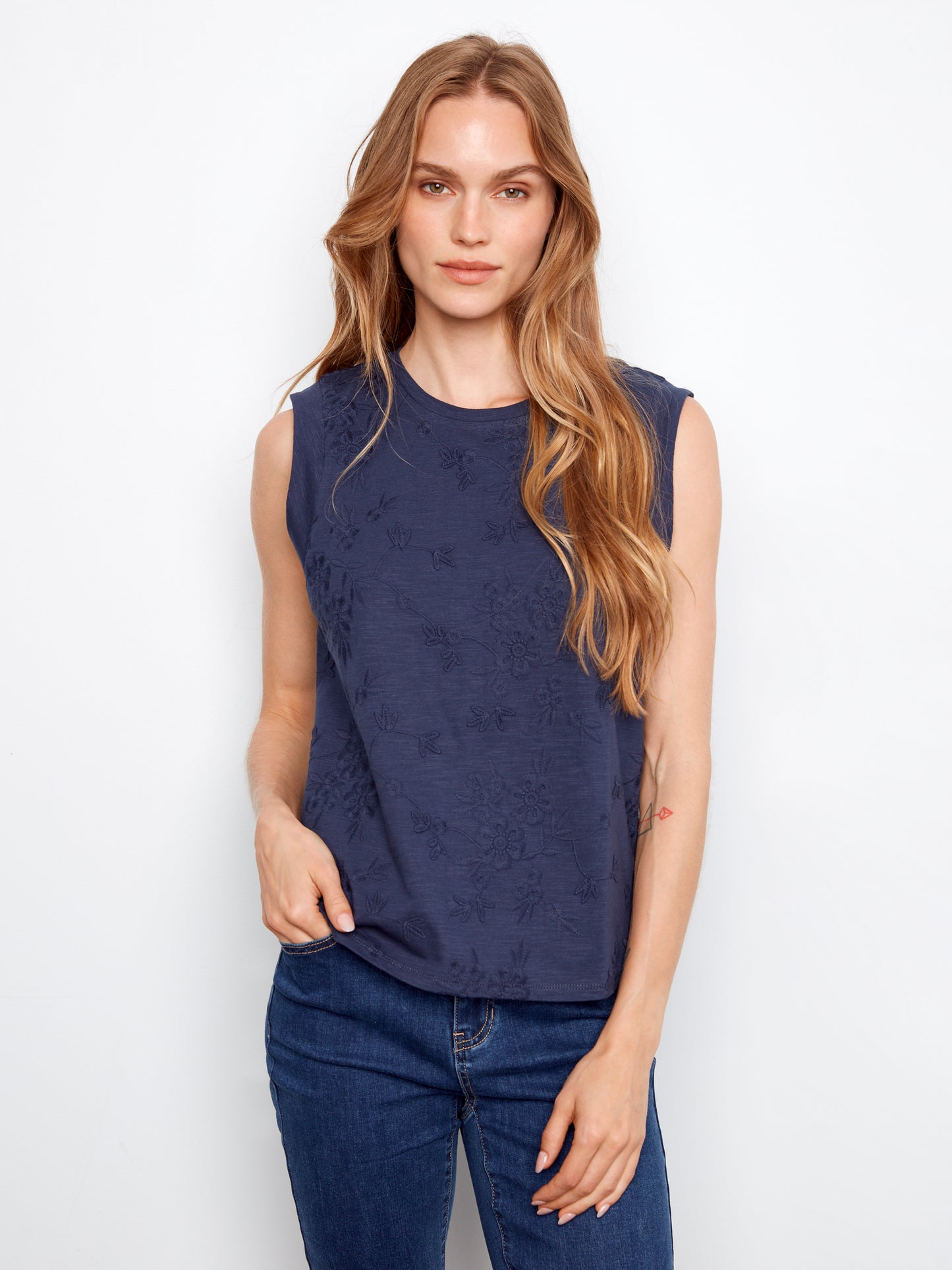 Charlie B Sleeveless Crewneck T-Shirt Navy C1390SPK-209C117