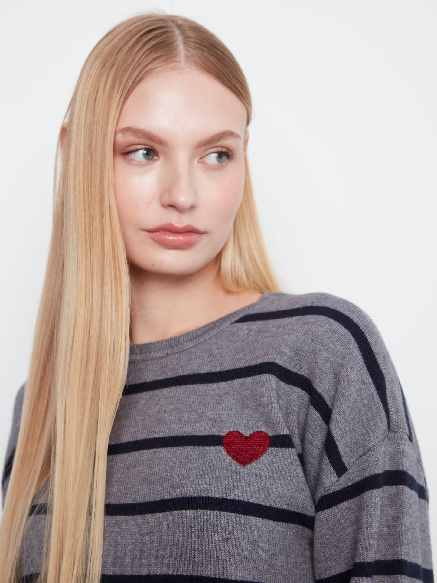 Charlie B Plush L/S Crew Neck Sweater w/Heart Embroidery Med. H. Grey C2985R-736A-P920