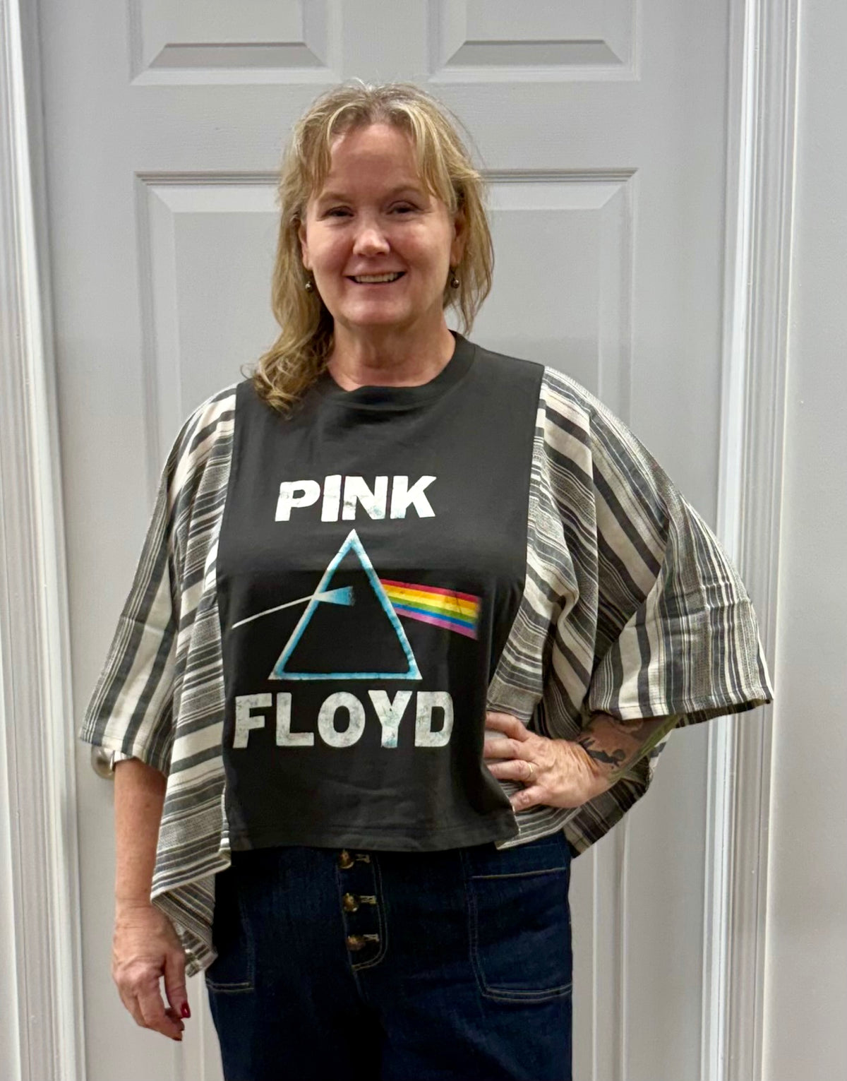 Shannon Passero Banded Pullover 5512 - Pink Floyd