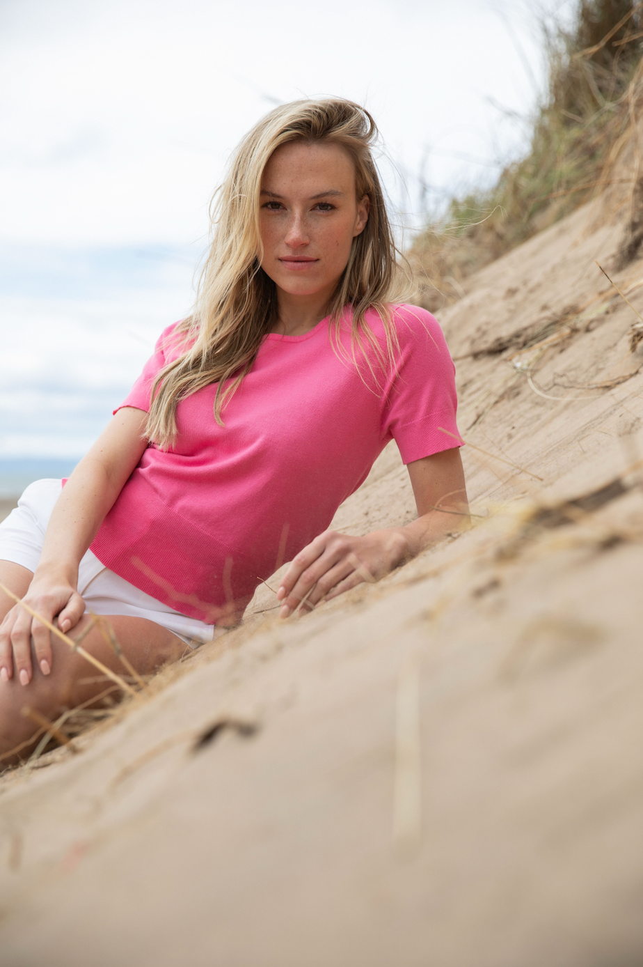 Marble Round Neck Short Sleeve Sweater w/ Buttons at Back Neck Pink 7512-194