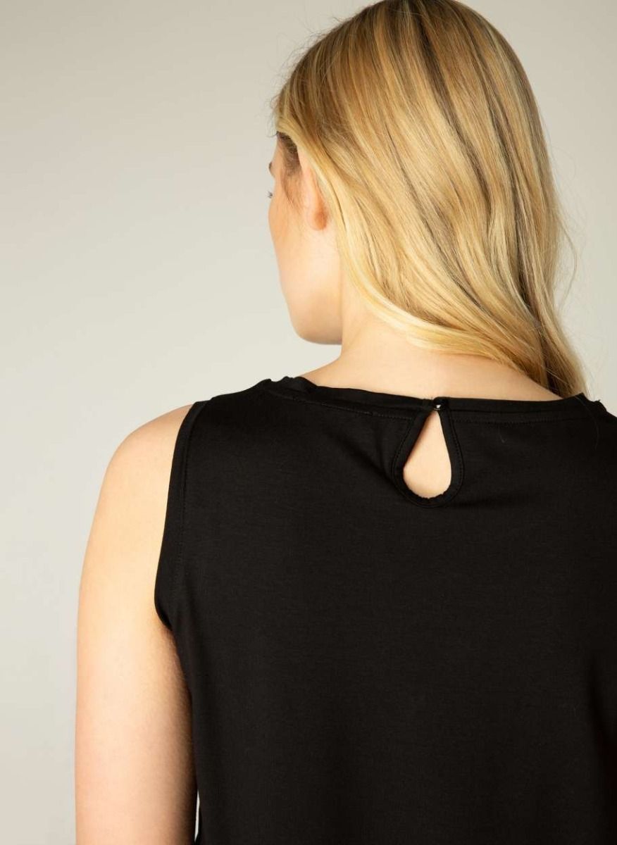 Base Level Yasmin Top Black 6000032