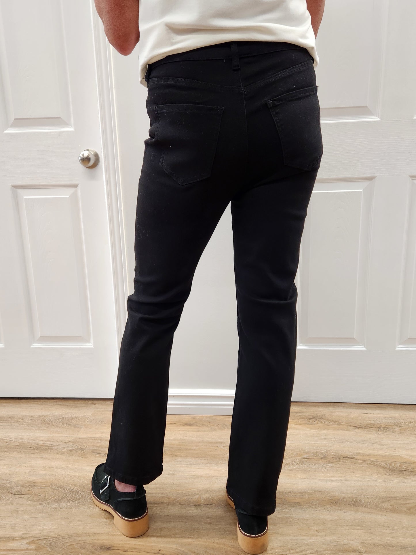 Simon Chang Forever Stretch High Waisted Straight Leg Jean Black 0231A017SK