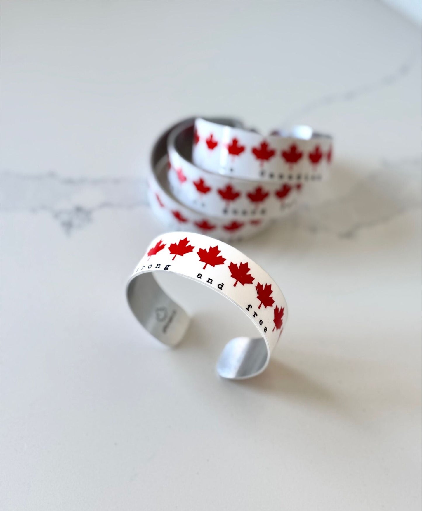 Giftologie Small Cuff "strong and free" SCSTRONGFREE